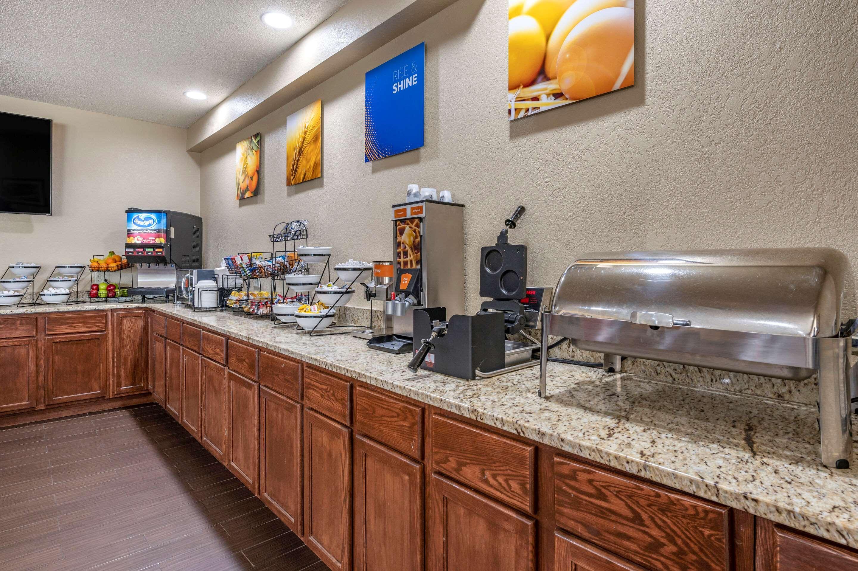 Comfort Inn Near Kokomo Speedway מראה חיצוני תמונה